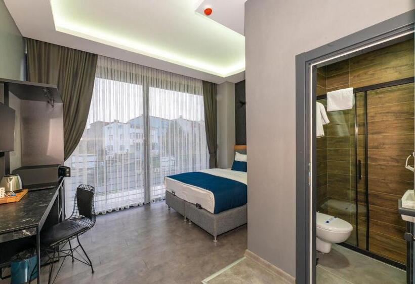 Quarto Estandar Individual com Sacada, Melanj Airport