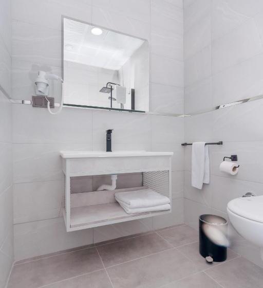 Quarto Deluxe com Hidromassagem, Melanj Airport