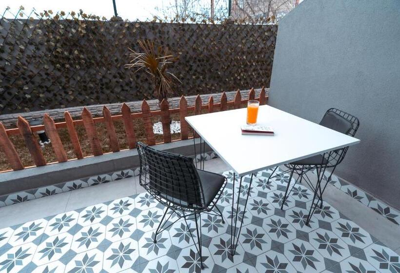 Quarto Deluxe com Hidromassagem, Melanj Airport