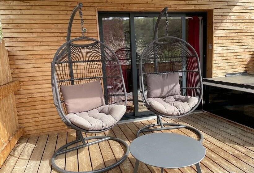 Люкс Повышенной Комфортности, Le Volcan Des Sens, Chambres D Hotes De Luxe Et Spa