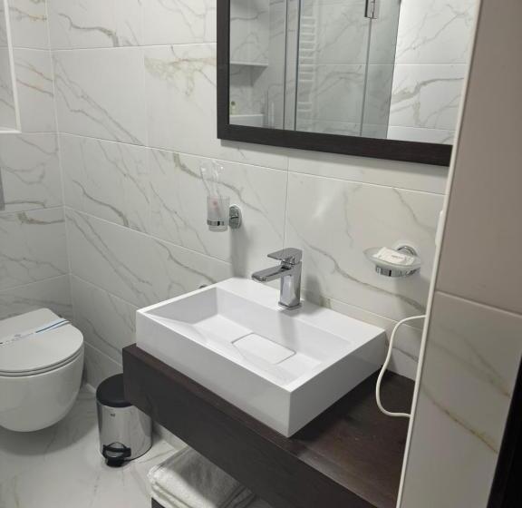 اتاق خانوادگی, едем