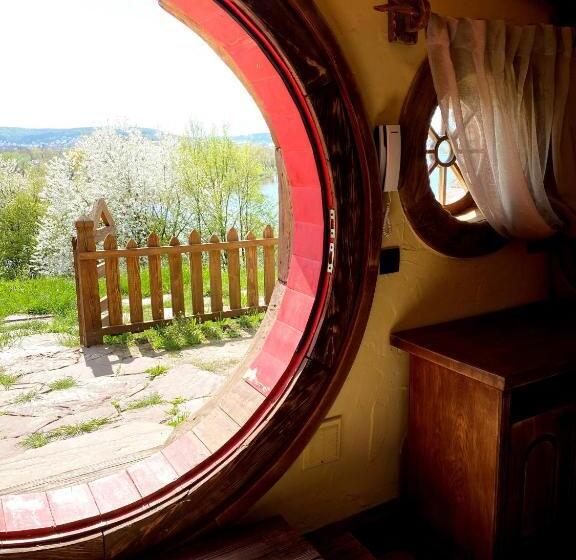 اتاق استاندارد چهار تخته, едем