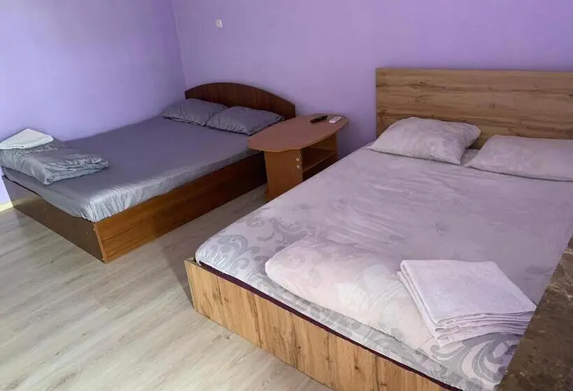 スタンダード4人部屋, гостиный дом Comfort