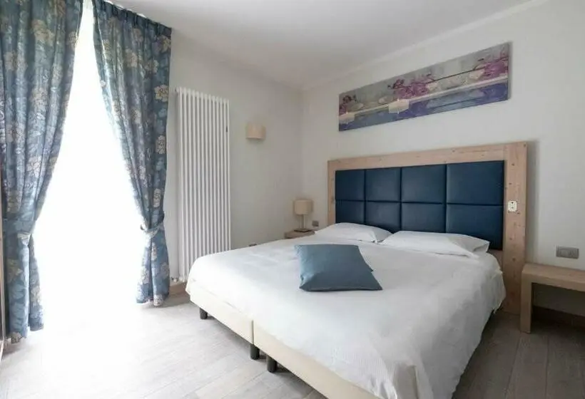 キングサイズベッドのデラックスルーム, Albergo Monte Giove