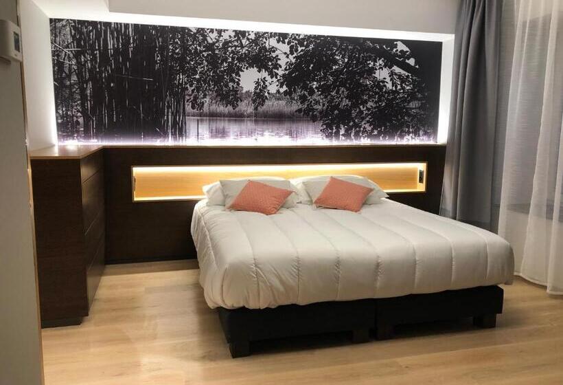 Номер Стандарт, Auberge De La Tour