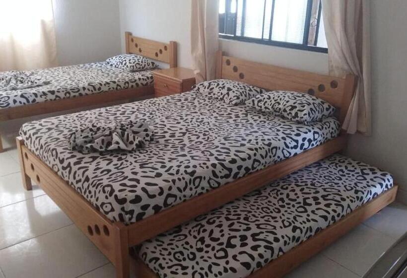 غرفة قياسية رباعية, Centro Vacacional Los Pijaos