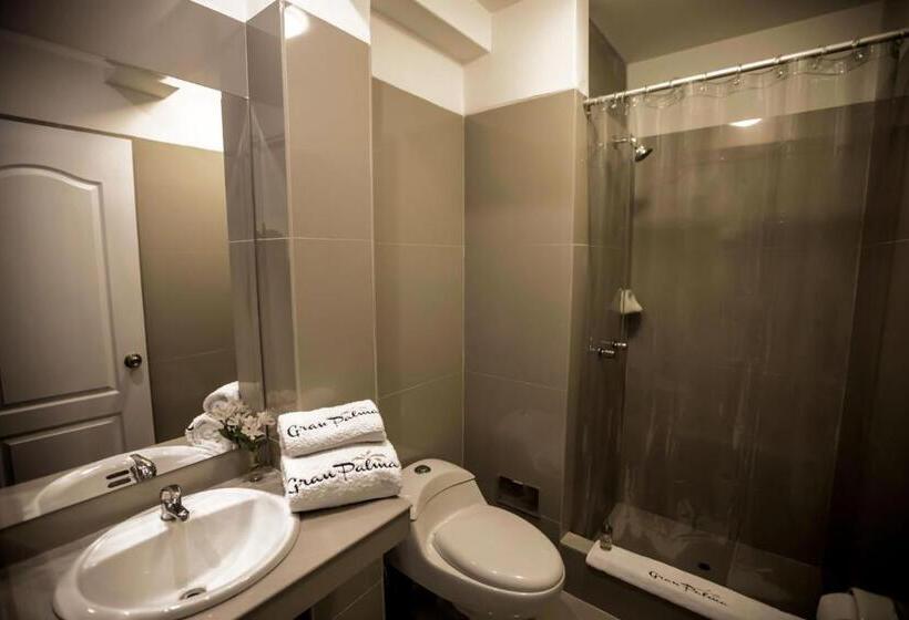 غرفة قياسية ثلاثية, Gran Palma Talara