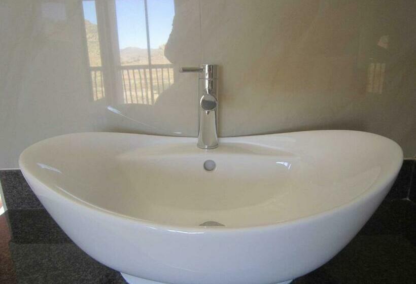 Номер Стандарт Кровать Кинг Адаптированный для Инвалидов, Springbok Inn