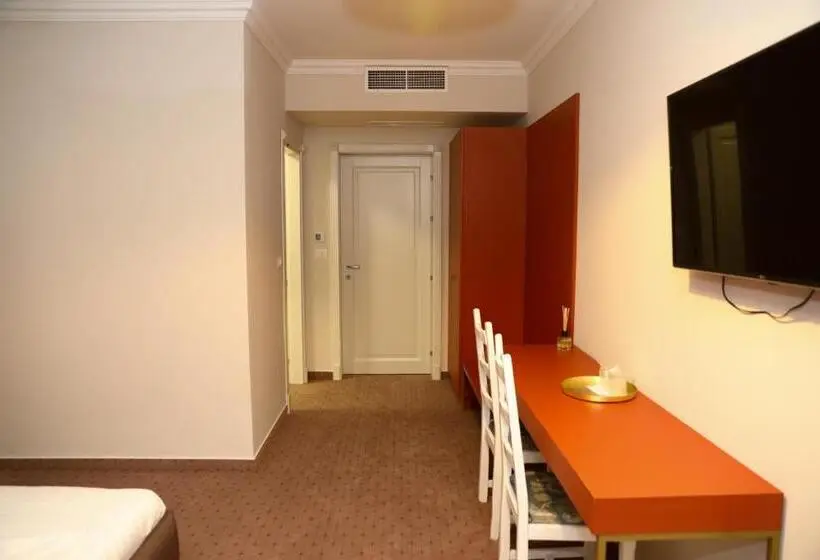 デラックスルーム, Casa Budisteanu