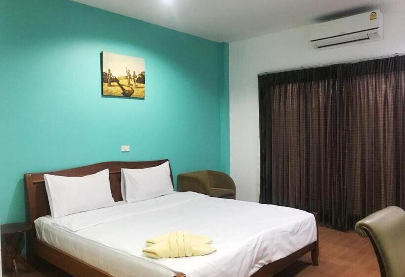 Номер Deluxe с Балконом, บ้านพระจันทร์ รีสอร์ท