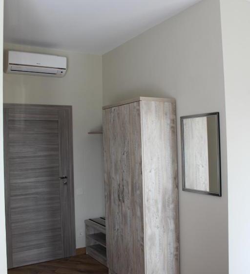 스탠다드 룸 킹사이즈 침대, ліжниця