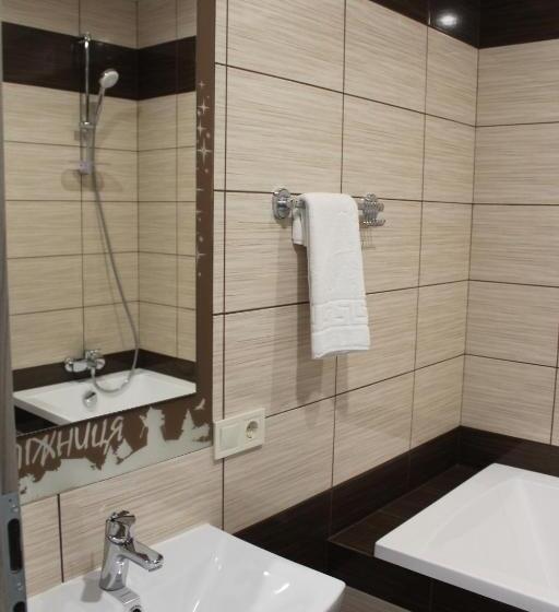 스탠다드 룸 킹사이즈 침대, ліжниця