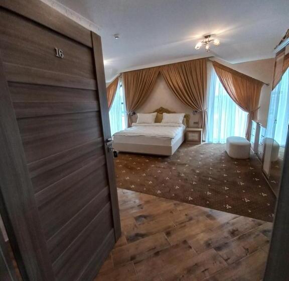 Люкс Кровать Кинг, ліжниця