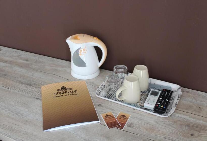 Номер Deluxe Кровать Кинг, ліжниця