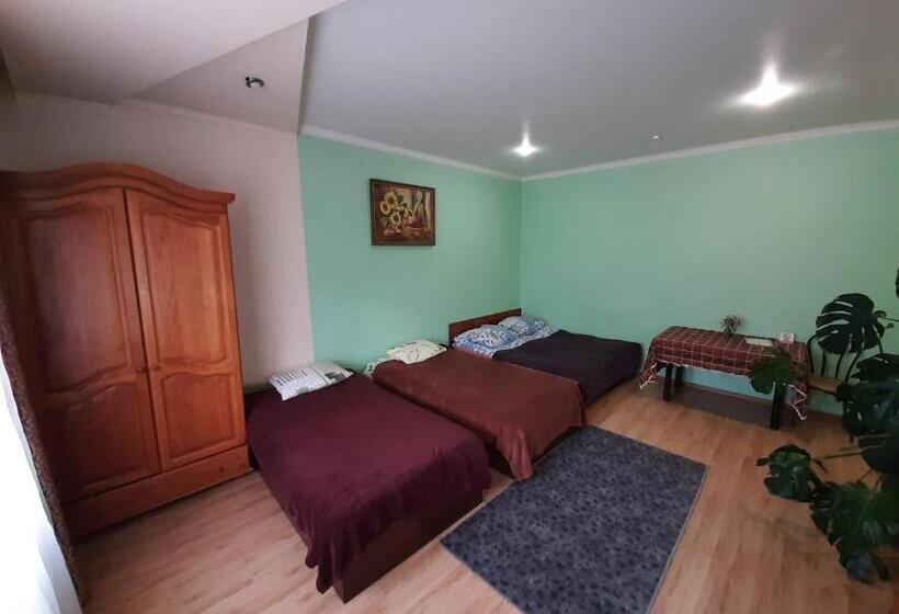 발코니가 있는 4인용 스탠다드 룸, лагуна