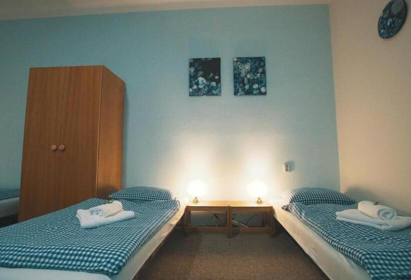 패밀리 룸, Chytrov