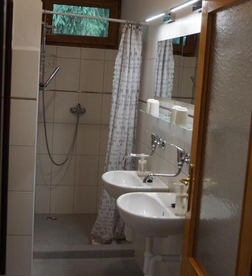 패밀리 룸, Chytrov