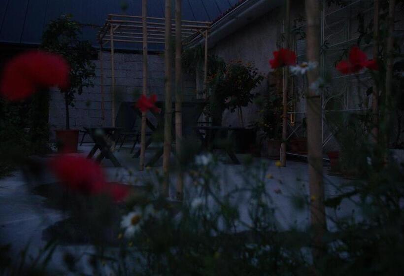 מיטת קינג בסוויטה, L Persnäs