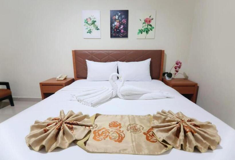 חדר דלוקס, Lombok Mayura