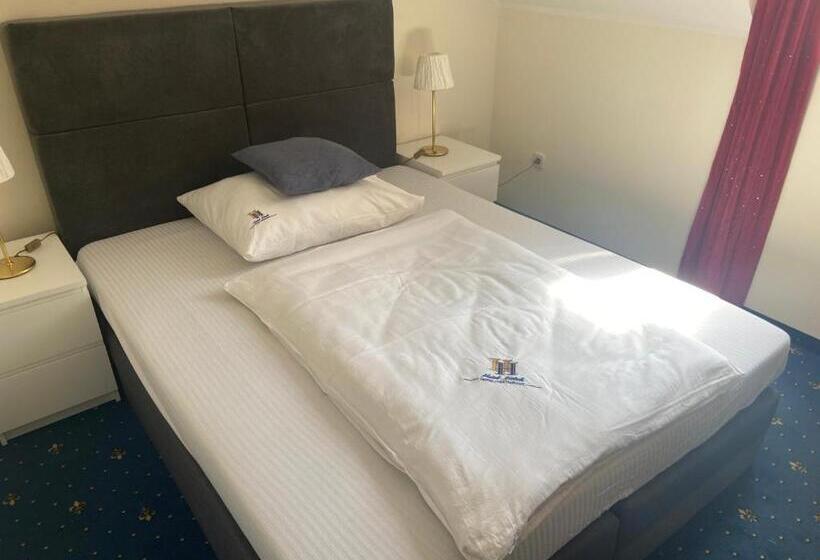 Номер Стандарт Индивидуальный, Restaurant Hesch