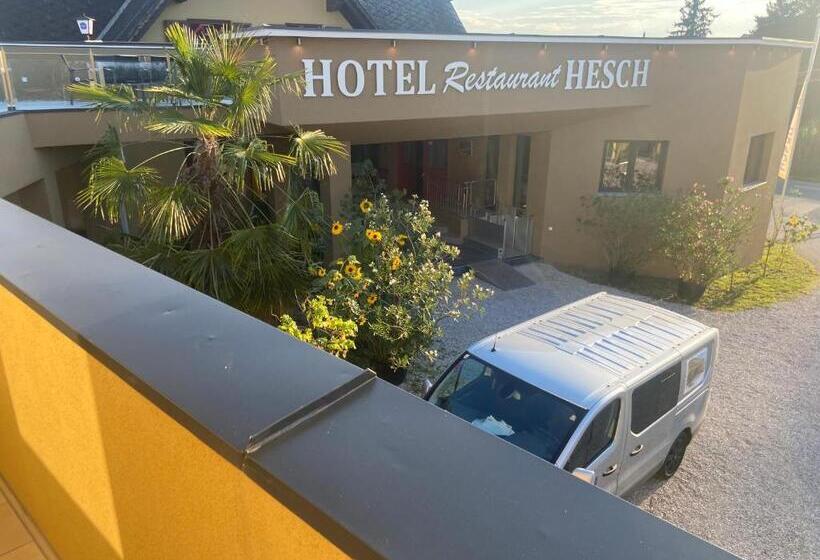 Полулюкс, Restaurant Hesch