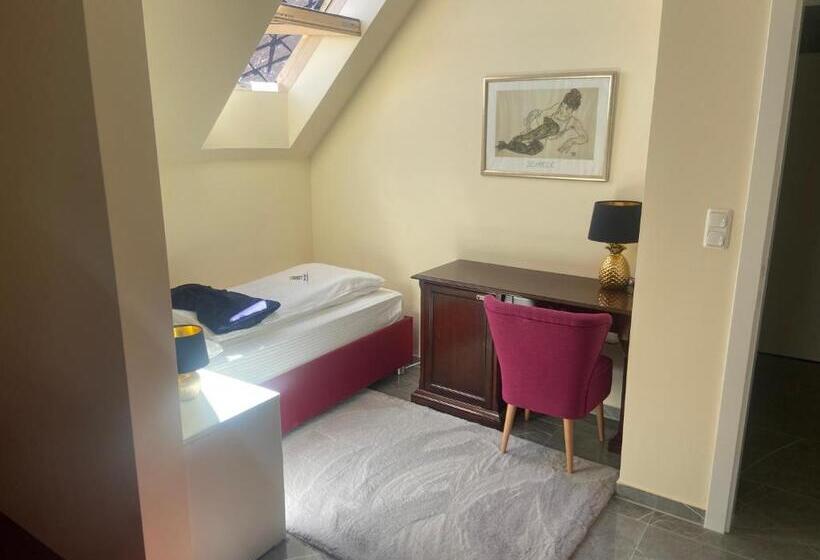 Семейный Номер Deluxe, Restaurant Hesch