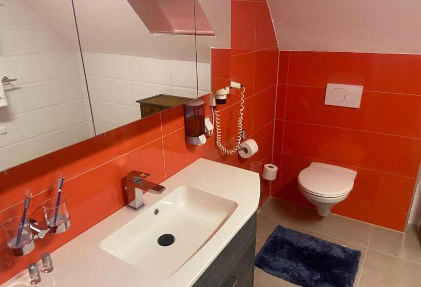 Семейный Номер Deluxe, Restaurant Hesch