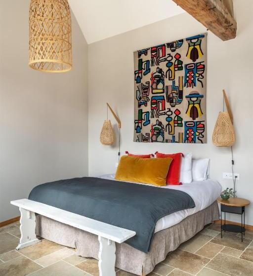 חדר סופריור, Une Escale En Berry