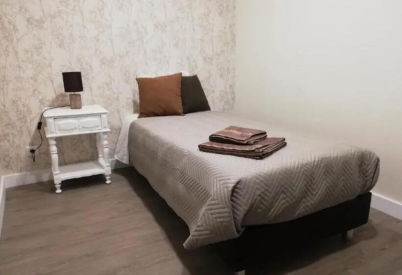 シングルベーシックルーム, Mondalva   Guest House
