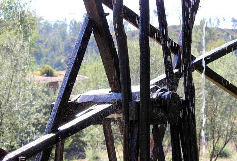 デラックスルーム, Mondalva   Guest House