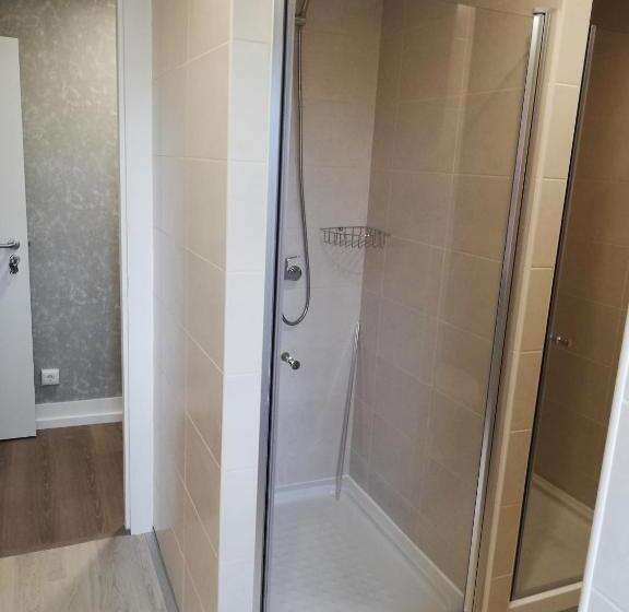 デラックスルーム, Mondalva   Guest House