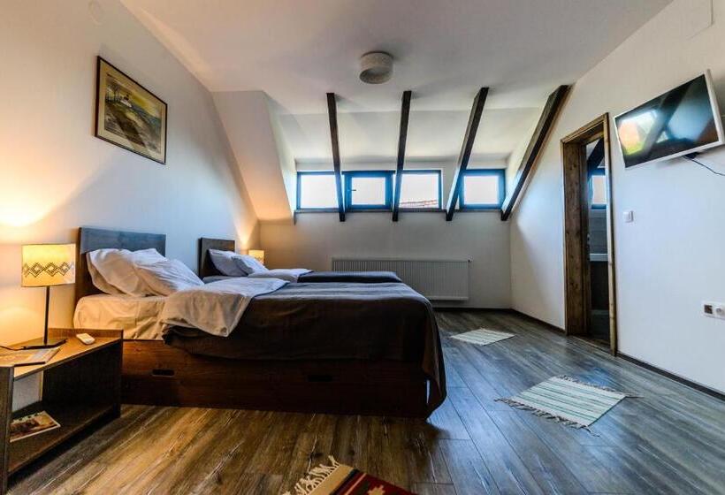 标准间, Lina Agropanzió