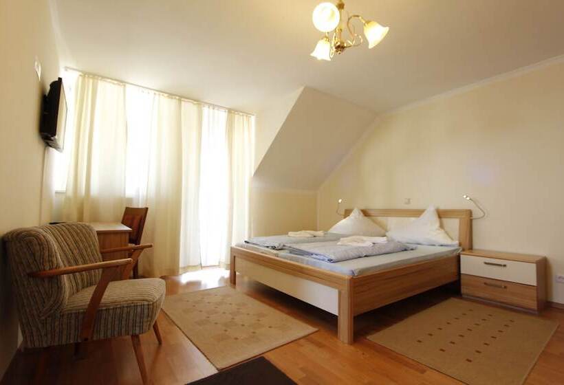 Номер Стандарт Индивидуальный, Adria Stuben