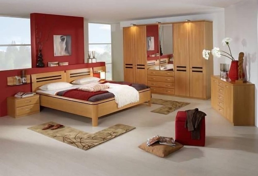 スタンダードトリプルルーム, Adria Stuben