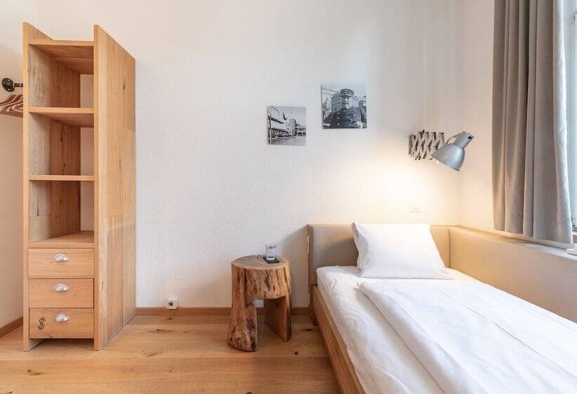 标准单人间, Alpenblick Bern  Kind Of A