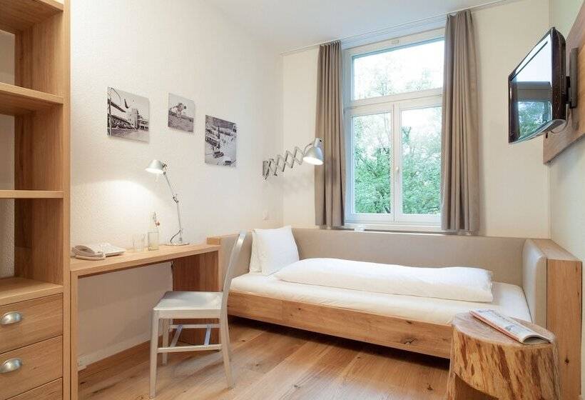 标准单人间, Alpenblick Bern  Kind Of A