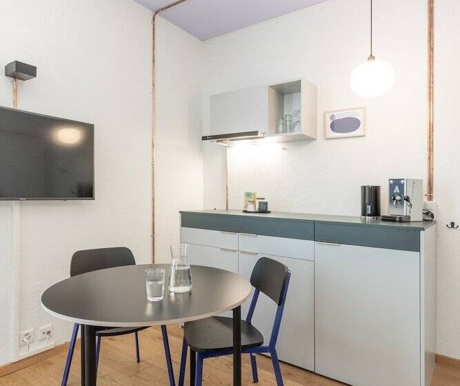 家庭间, Alpenblick Bern  Kind Of A