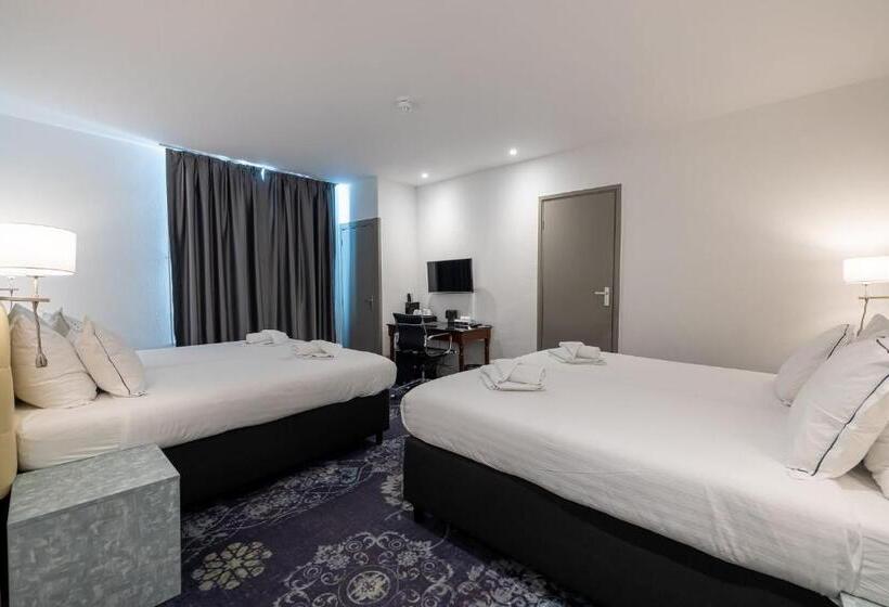 经典四人房间, Atlas