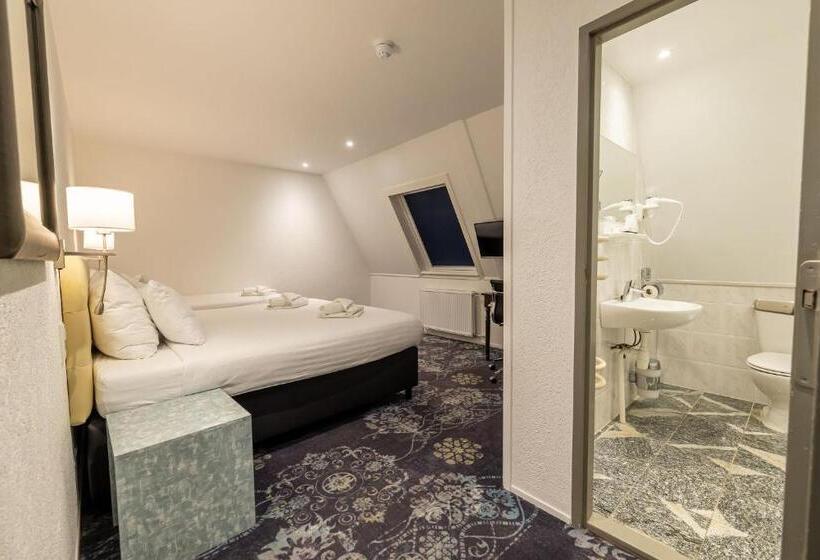 三人经典房间, Atlas