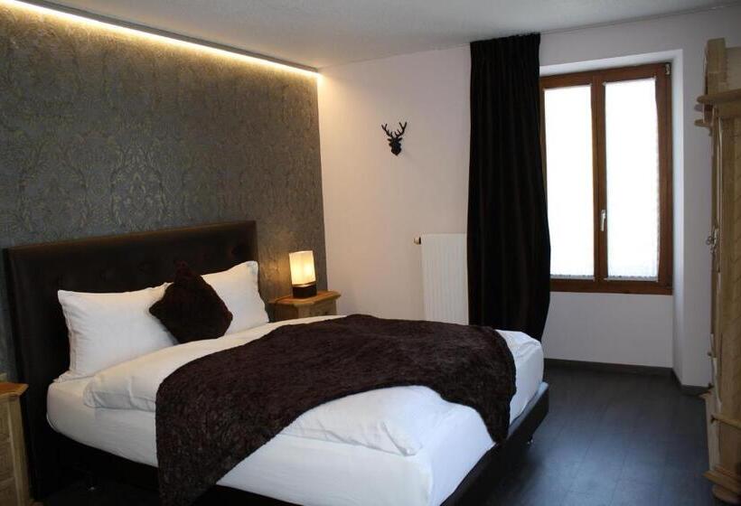 Номер Стандарт, De La Gare