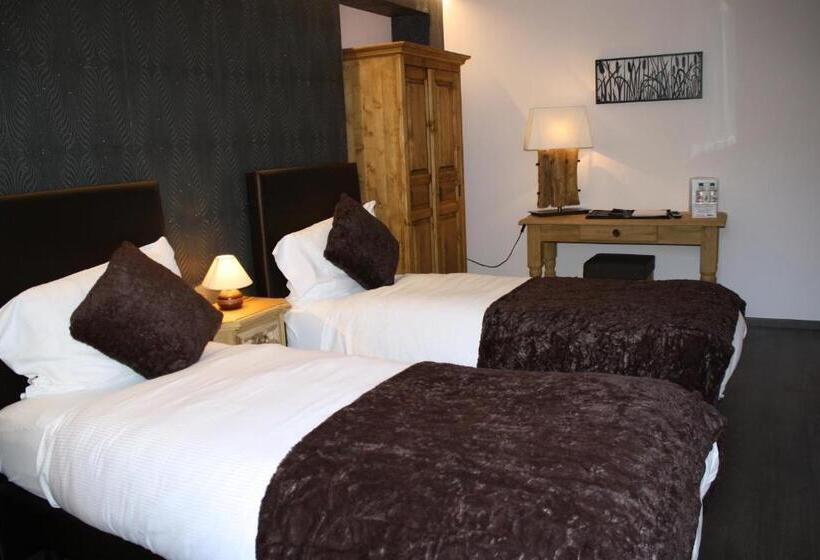 Номер Стандарт, De La Gare