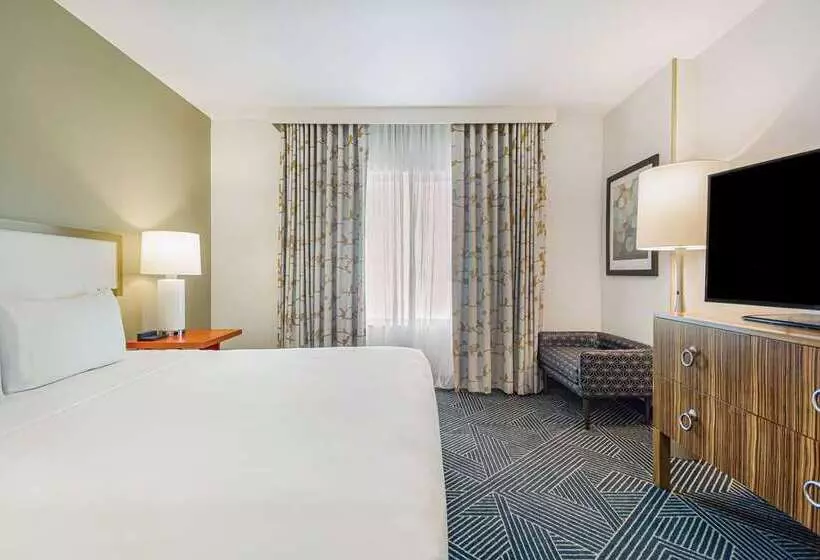 スタンダードルーム, Embassy Suites By Hilton Tampa Downtown Convention Center