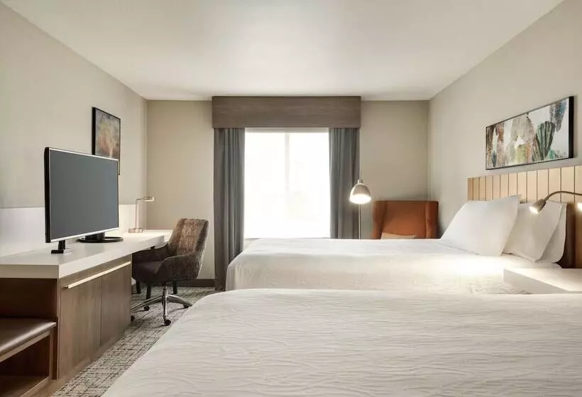 スタンダードルーム, Hilton Garden Inn Dubuque Downtown