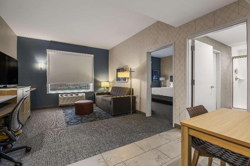 장애인을 위한 킹사이즈 침대 스탠다드 룸, Hilton Garden Inn Dubuque Downtown