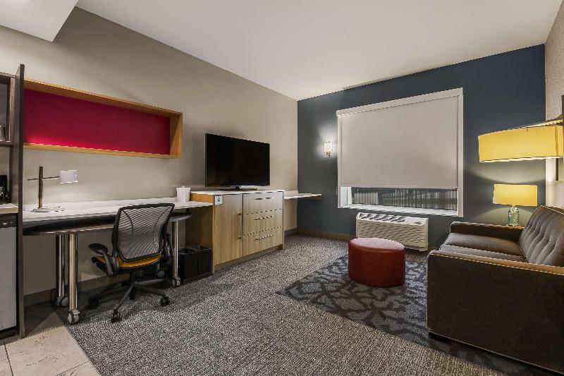 장애인을 위한 킹사이즈 침대 스탠다드 룸, Hilton Garden Inn Dubuque Downtown