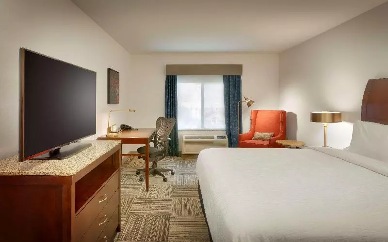 キングサイズベッドのスタンダードルーム, Hilton Garden Inn Salt Lake City/sandy