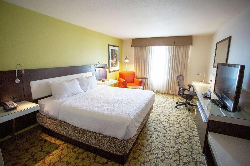 غرفة قياسية سرير كينج, Hilton Garden Inn Temple Medical Center