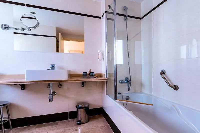 اتاق استاندارد با تخت بزرگ, Hilton Garden Inn Temple Medical Center