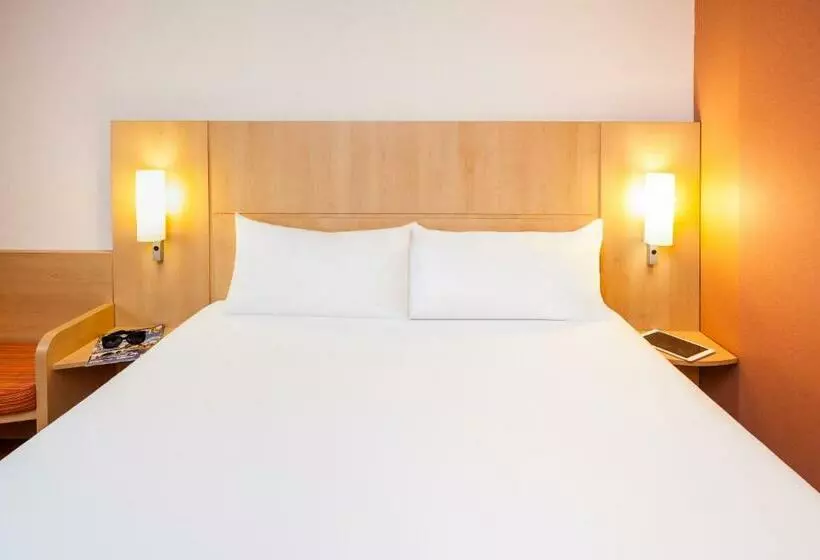 اتاق خانوادگی, Ibis Madrid Alcobendas