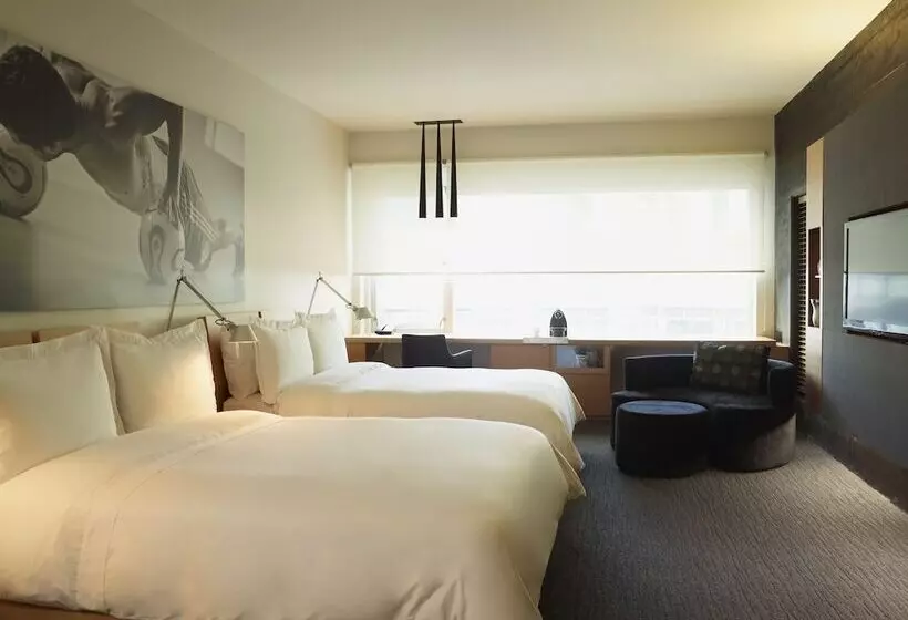 اتاق لوکس, Le Germain Hotel Maple Leaf Square